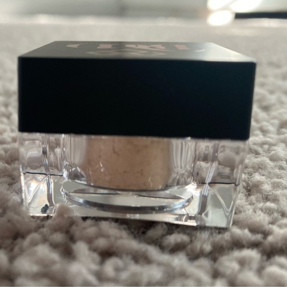 BYOD Setting Powder - Translucent Matte - Picture 4 of 6